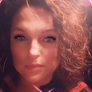 Meet your Posher, Kendra